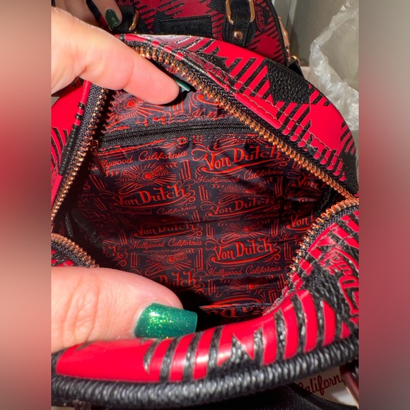 NWOT Von Dutch Red Plaid Crossbody Bag - Picture 10 of 12